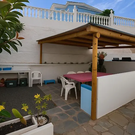 Fantastico 4 - Grossem Balkon - Gratis Parkplatz - Klimaanlage - Zentrumsnaehe Und Meernaehe *